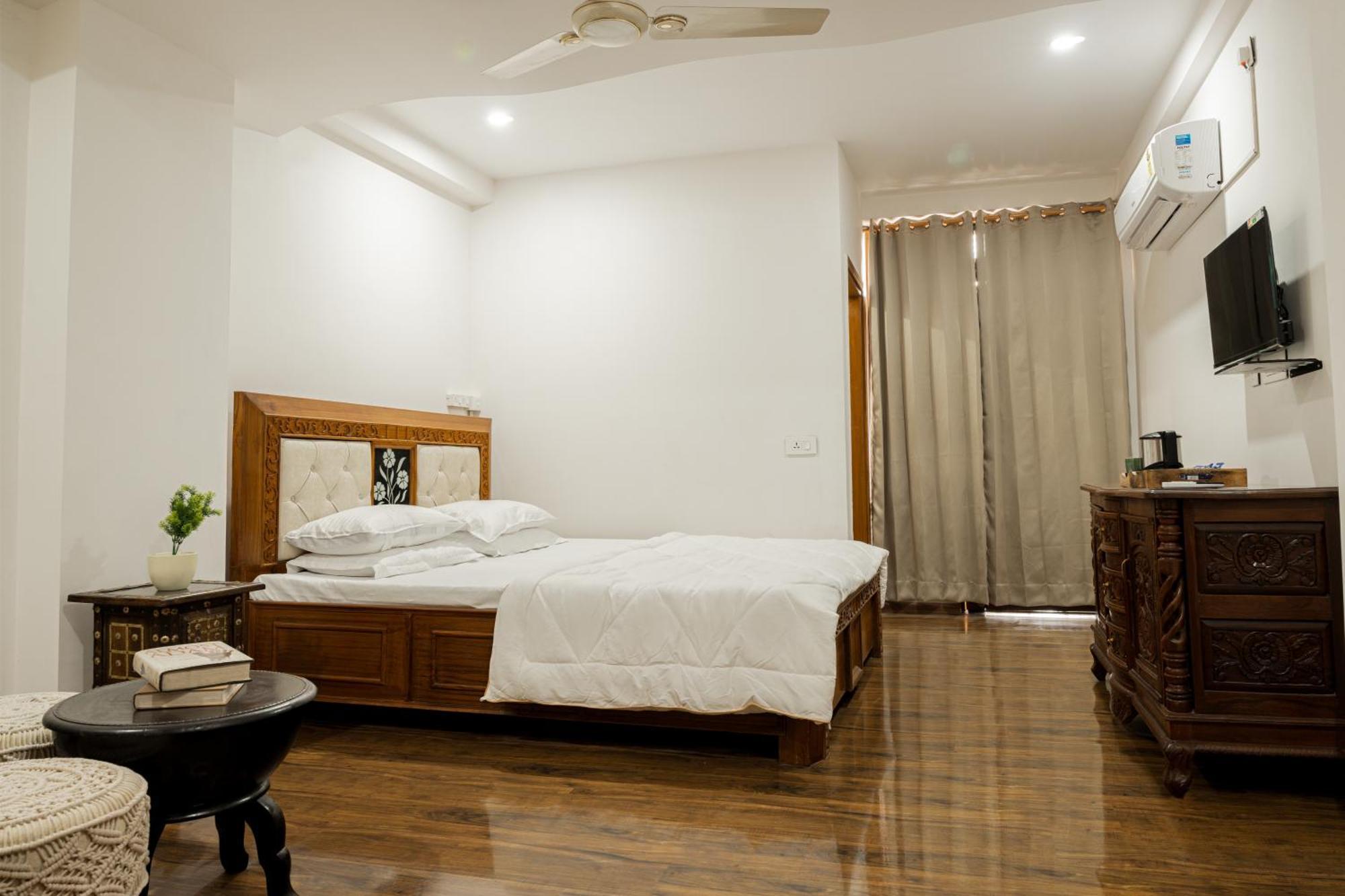 Restnation By The Staycationer Dehradun Exterior foto