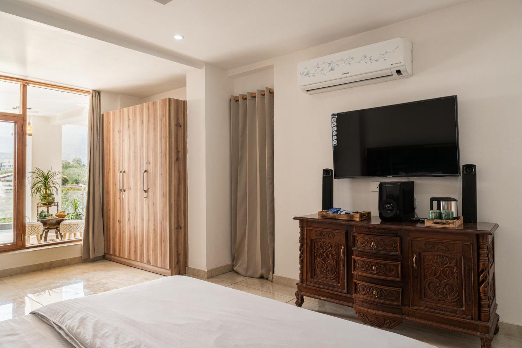Restnation By The Staycationer Dehradun Exterior foto