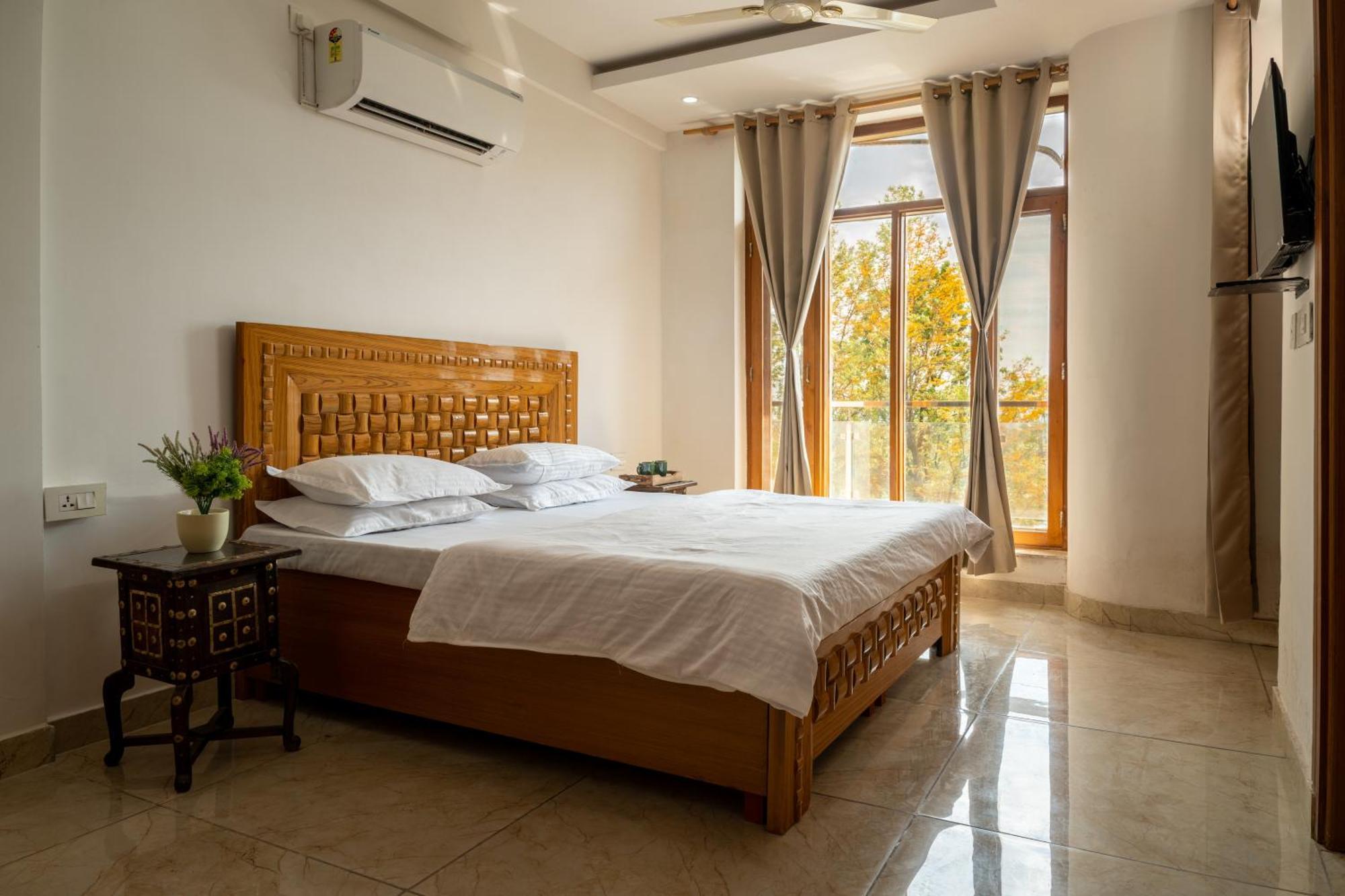 Restnation By The Staycationer Dehradun Exterior foto